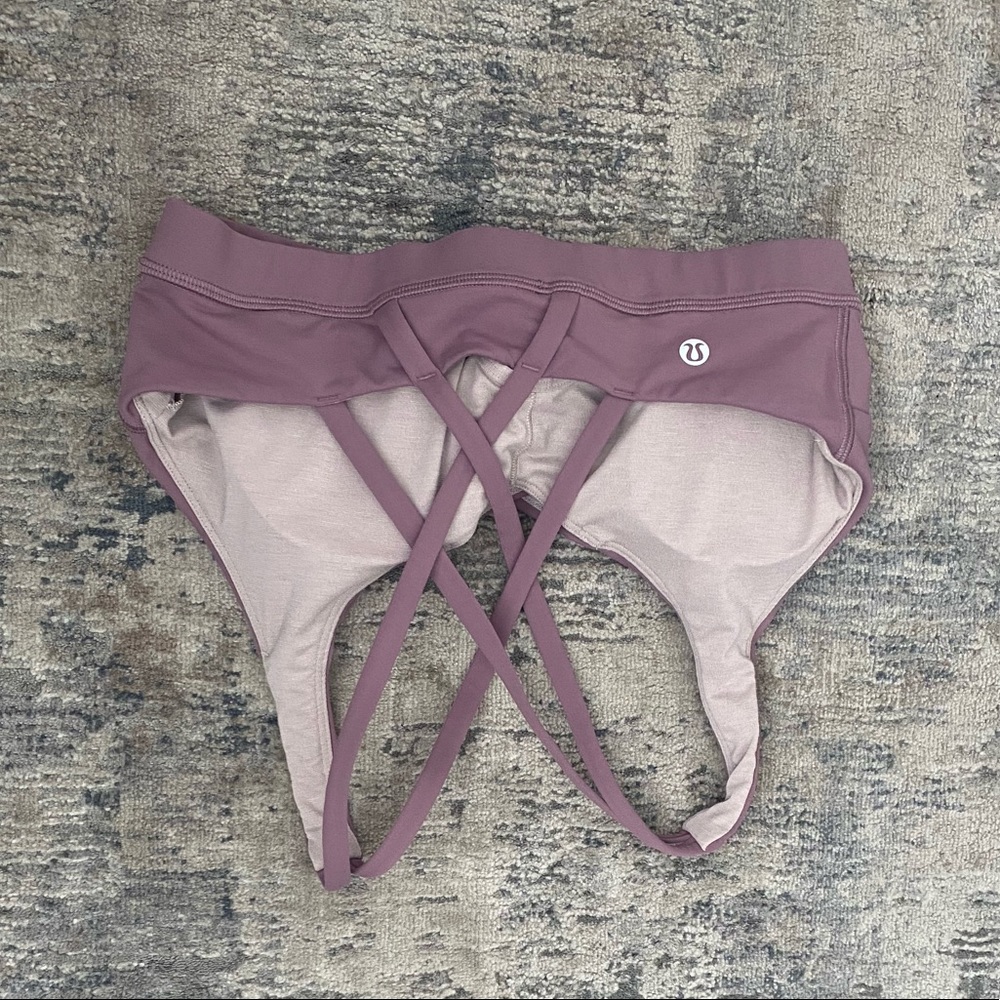 Lululemon sports bra